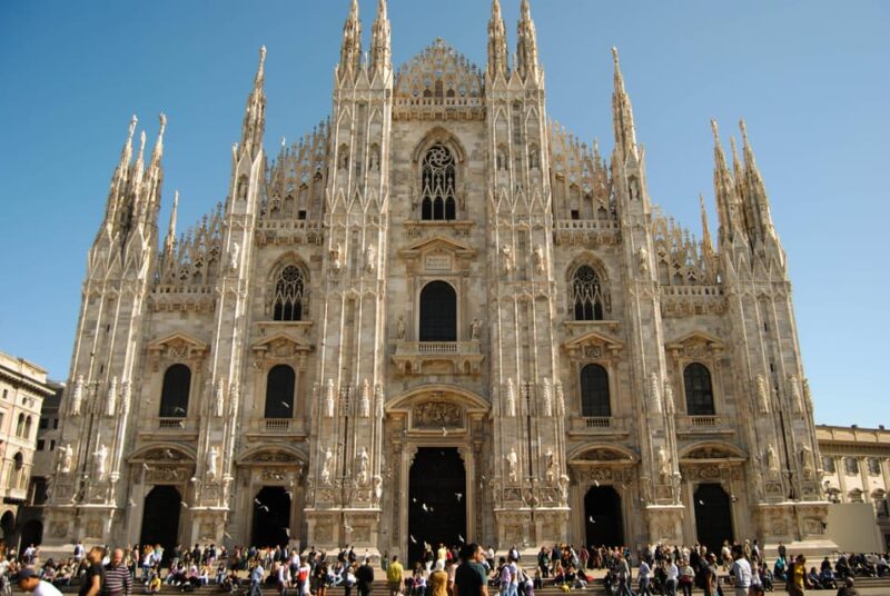 Milan: Highlights Private Tour, Duomo, Castle & Gelato - Sforza Castle and Michelangelo