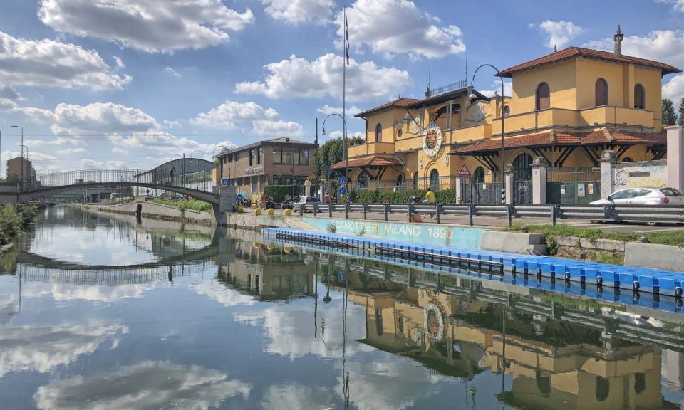 Milan: Navigli Canal Boat Cruise - Meeting Point and Accessibility