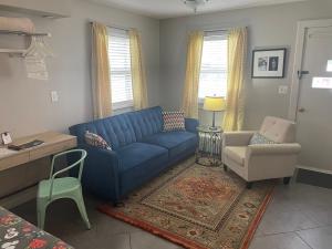 Modern Homestead Guest House - Policies and Services