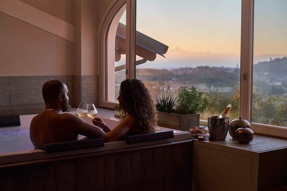 Monforte Dalba: Jacuzzi Ritual With Wine Tasting - Activities and Inclusions