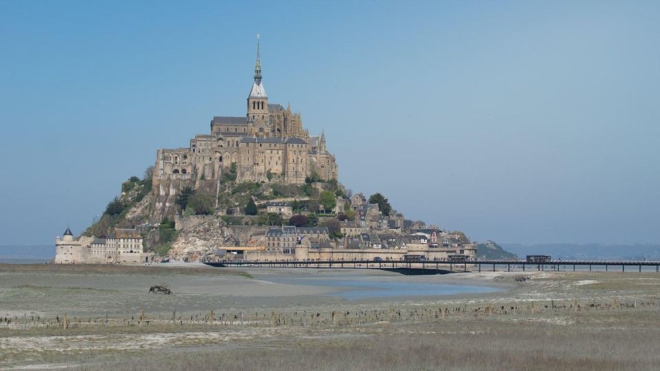 Mont Saint Michel: Departure From Le Havre, Deauville, Honfleur - Accessibility Considerations