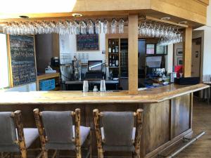 Mountain Home Inn - Policies and General Information