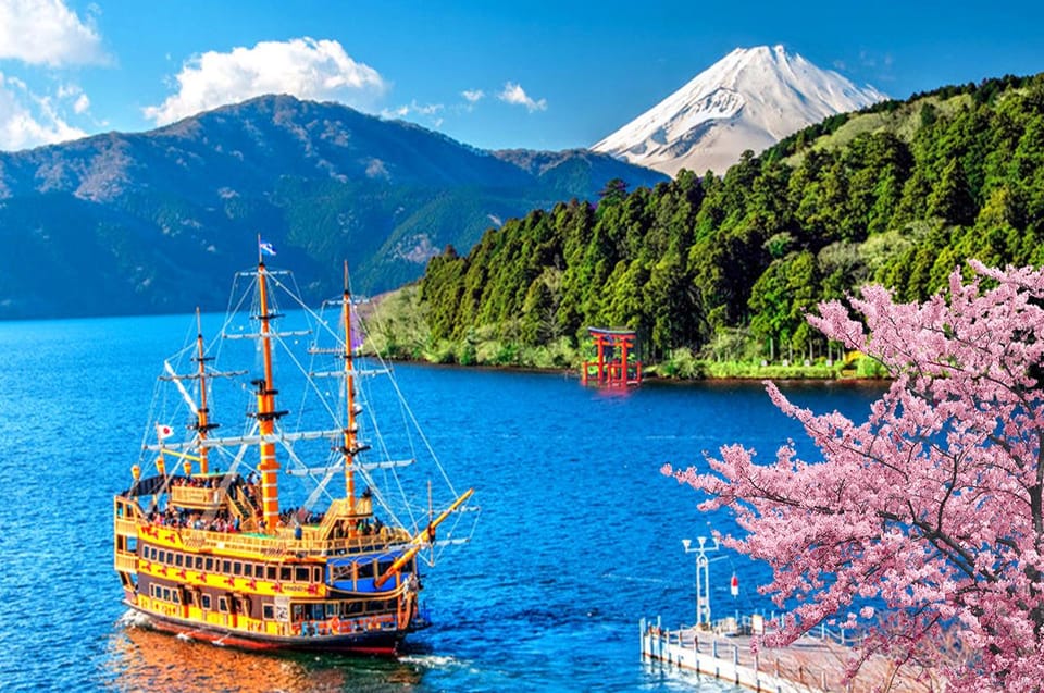 Mt.Fuji:Hakone Cruise, Ropeway&Oshino Hakkai Full-day Tour - Owakudani Exploration