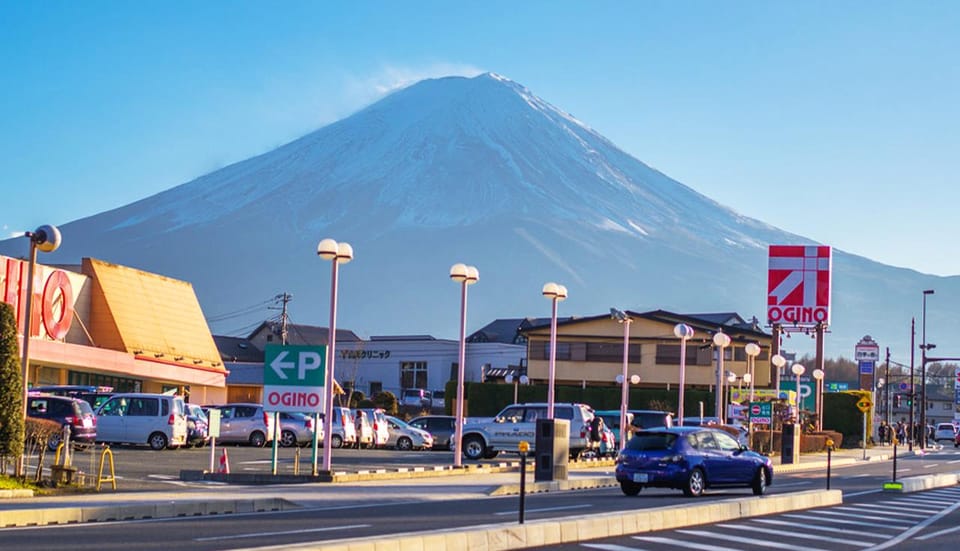 Mt.Fuji:Lake Kawaguchi,Yamanaka & Onsen Day Tour From Tokyo - Transportation and Amenities Offered