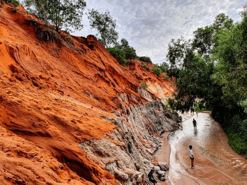 MUI NE PRIVATE TOUR - DISCOVER THE SIGNATURE OF MUI NE - Participant Restrictions