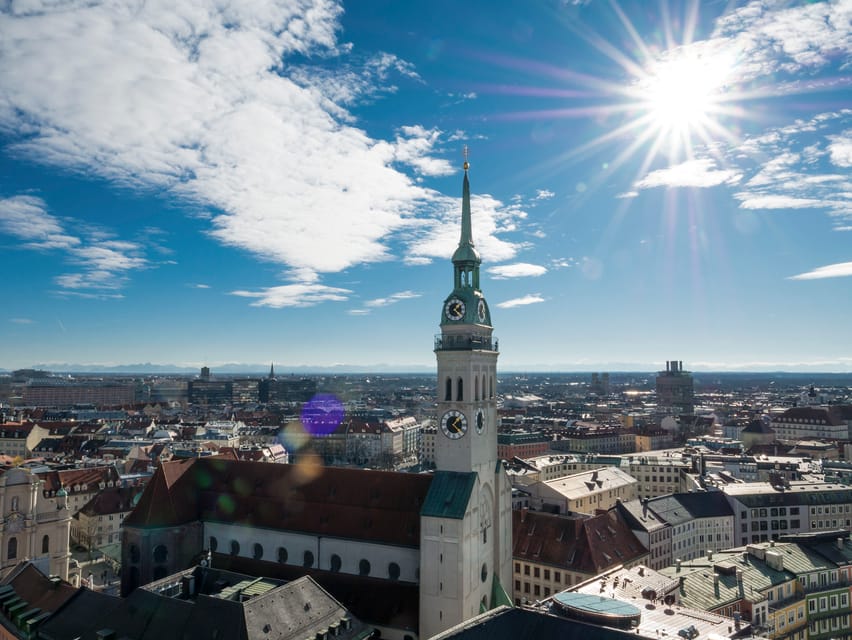 Munich: City Tour Executioners, Whores, Witches in GERMAN - Hearing Grim Munich Stories