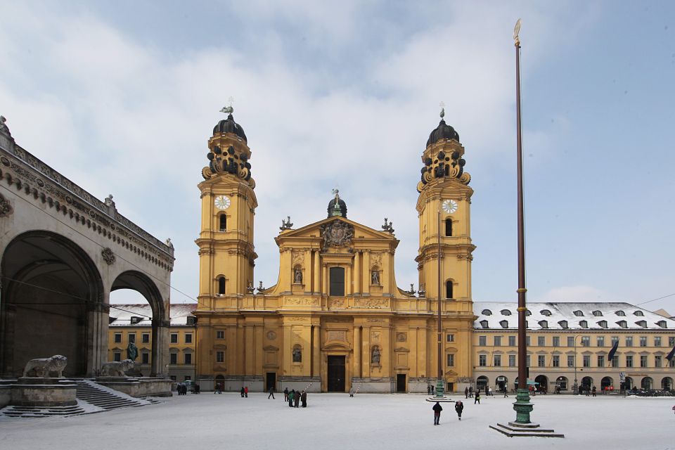 Munich: Walking Tour Old Town and Viktualienmarkt - Tour Options Available