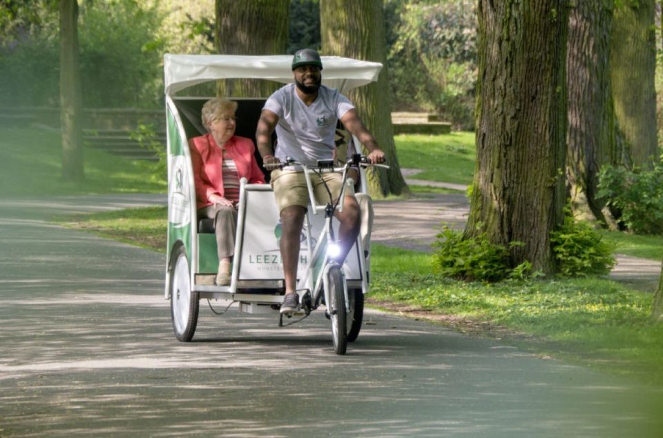 Münster: Private Guided Rickshaw City Tour - Hearing Local Stories