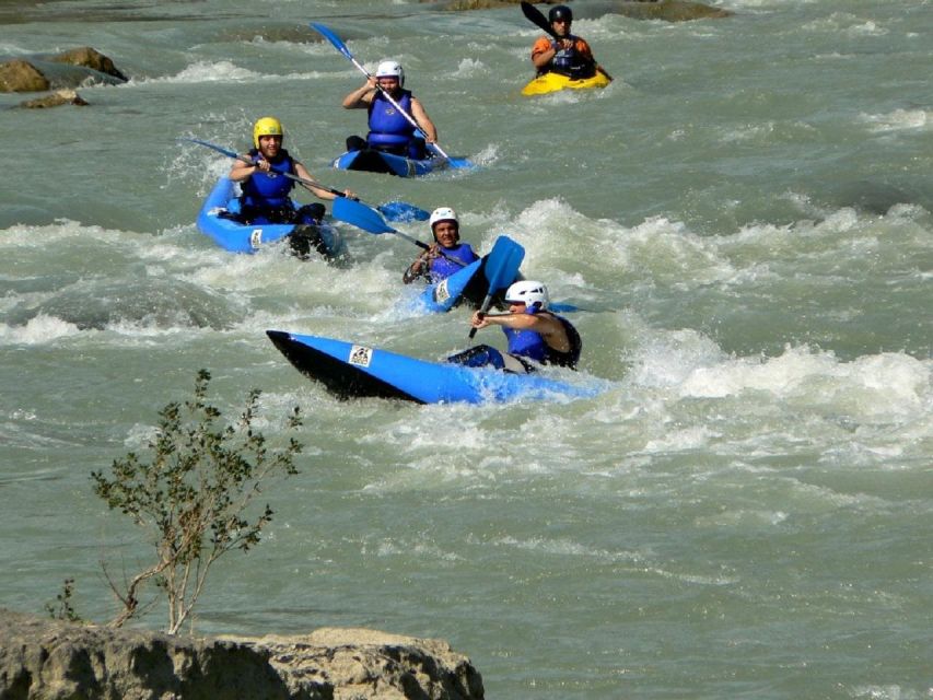 Murillo De Gállego Huesca: Open Kayak Single or Double - Included Equipment and Gear