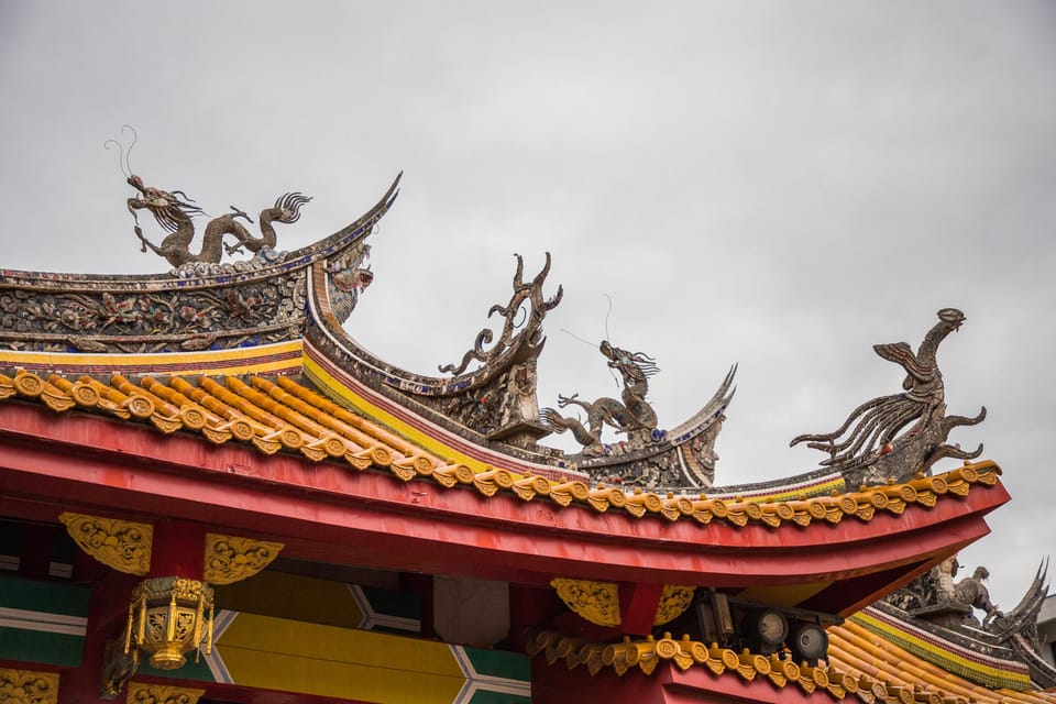 Nagasaki Heritage Trail: Cathedrals, Bridges & Chinatown - Oura Cathedral Exploration