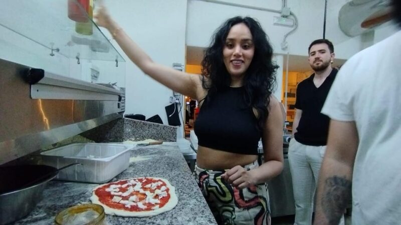 Naples: Pizza Making Class With Neapolitan Chef and Drink - Class Inclusions