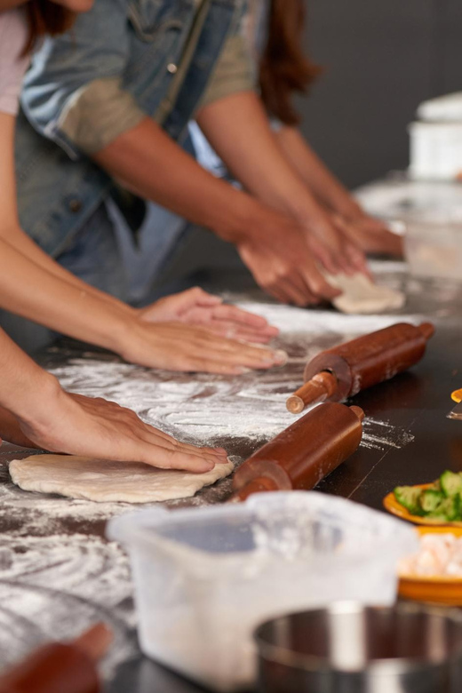 Naples: Pizza Making Class - Duration and Price