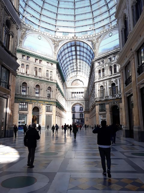 Naples Tour Old Town and Lunch Wine Tasting - Tour Guide and Group Details