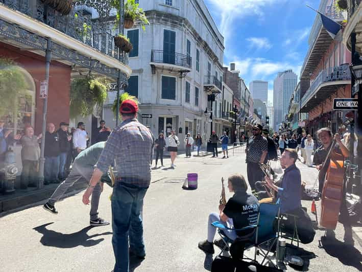 New Orleans: 45 Minutes in the French Quarter - Tour Language and Accessibility