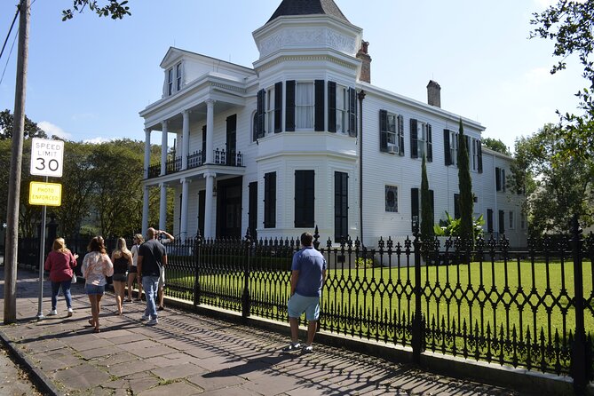 New Orleans Garden District and Lafayette Cemetery Guided Tour - Meeting and Departure Details