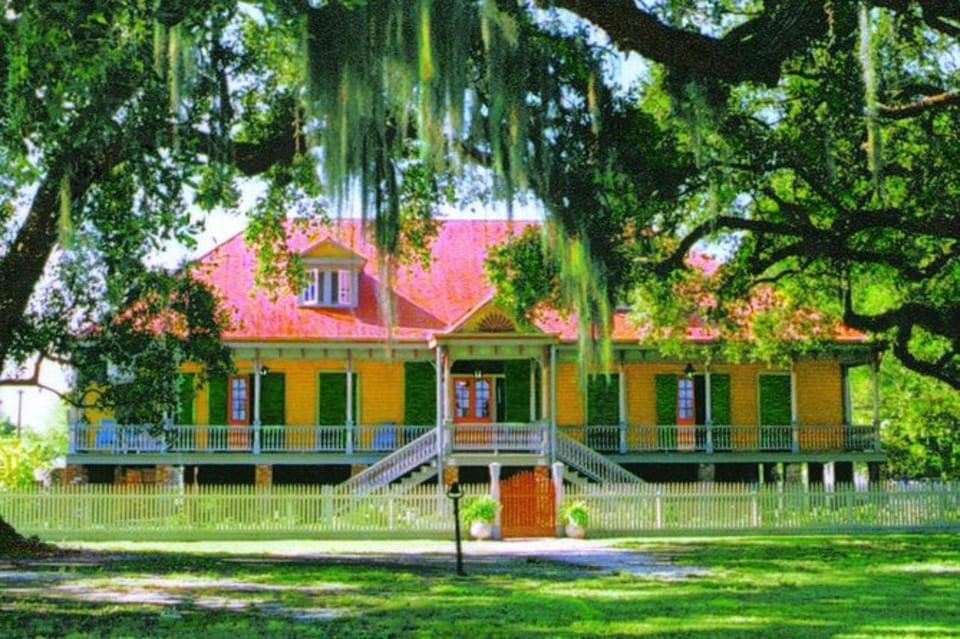 New Orleans: Oak Alley & Laura Plantation Tour W/Transport - Cancellation Policy