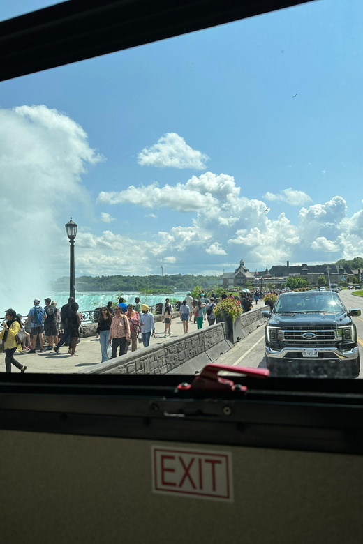 Niagara Falls Wine Tour From Toronto on RV - Motorhome - Wineries in Niagara Region