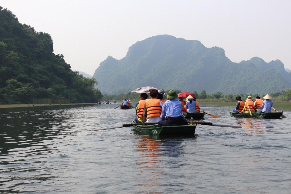 Ninh Binh 1 Day: Hoa Lu and Boating Trang an Ecotourism - Exploring Hoa Lu