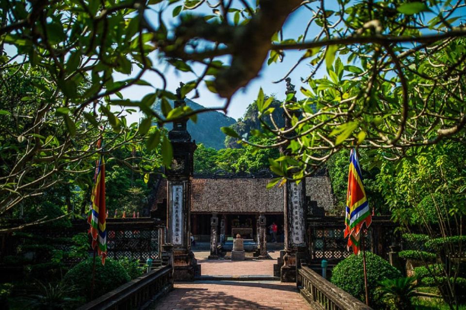 Ninh Binh: Day Tour With Boat Trip and Mua Cave Hiking - Dress Code and Recommendations