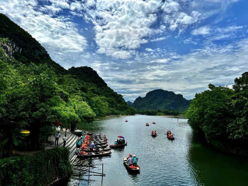 Ninh Binh Day Trip: Hoa Lu – Trang An - Cycling & Boat - Visiting Hoa Lu