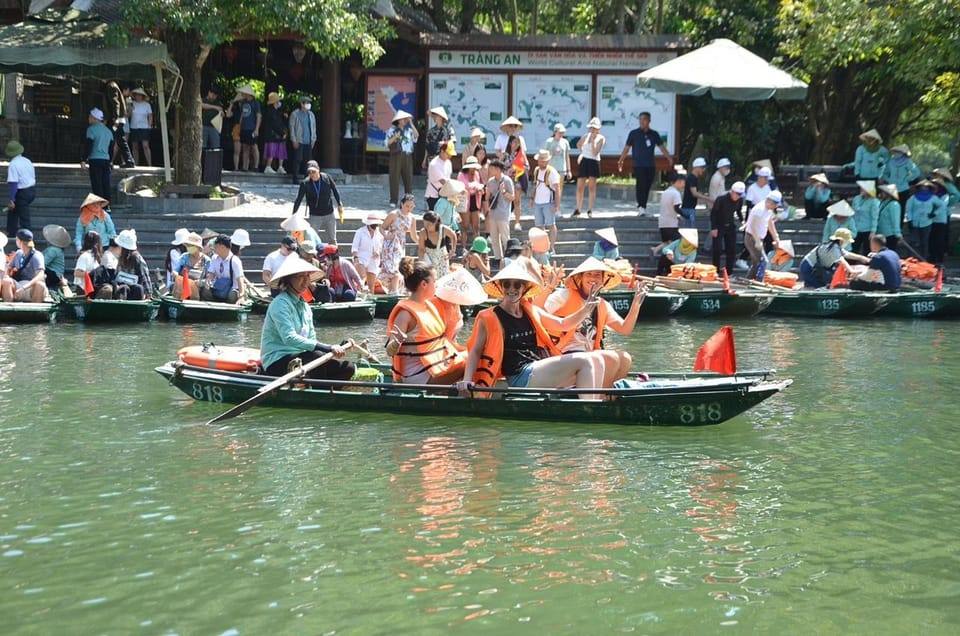 Ninh Binh : Hoa Lu, Trang An & Mua Cave 1 Day Trip - Mua Cave Hike