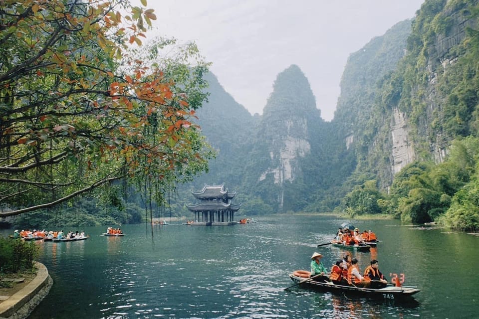 Ninh Binh: Trang An, Mua Cave, and Hoa Lu Day Tour - Sampan Boat Ride