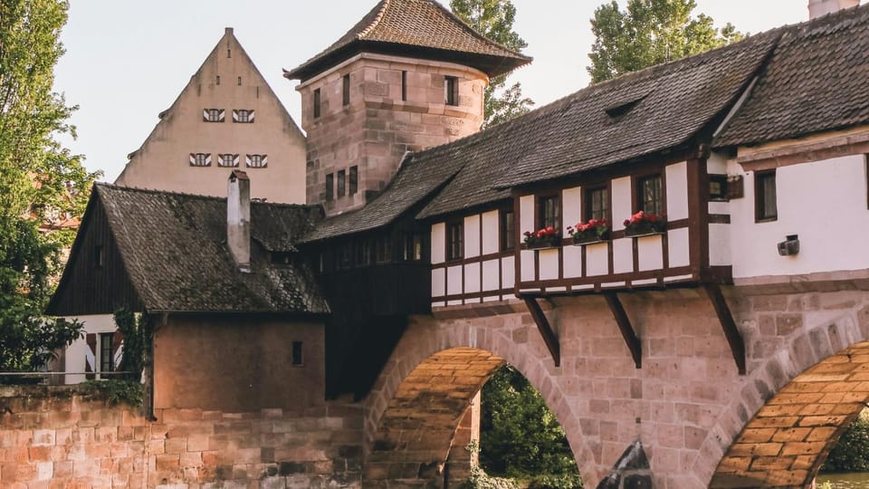 Nuremberg: Selfguided Audiotour Southern Old Town - Available Languages