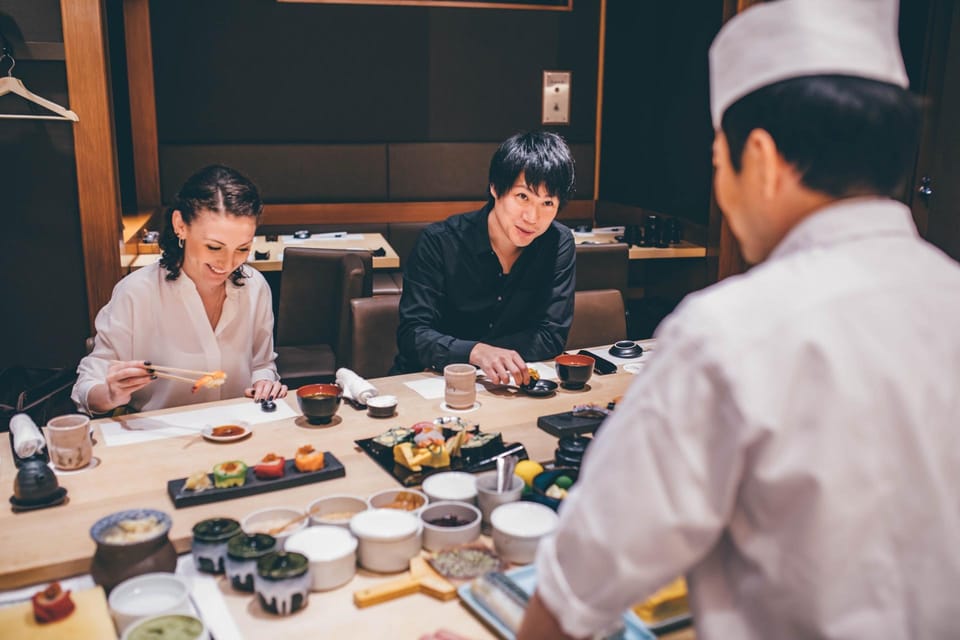 Odawara: Sushi Dinner and Karaoke Experience With Geisha - Geisha Entertainment