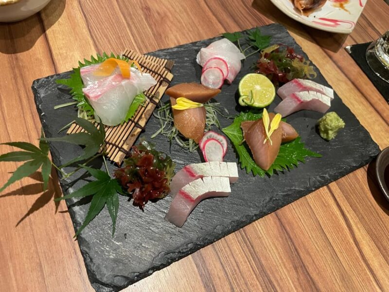 Osaka: 3 Hours Umeda Bar Hopping Tour With 3 Dishes & Drinks - Guided Tour Experience