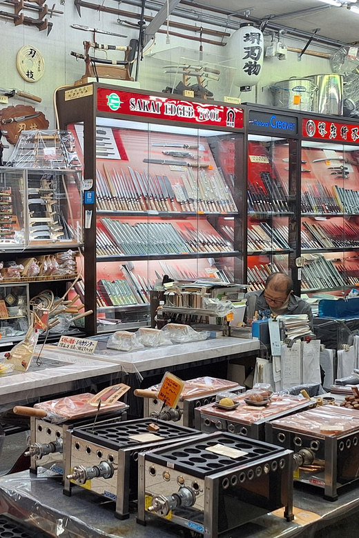 Osaka Kuromon Market Private Tour With a Culinary Guide - Meeting Point Information