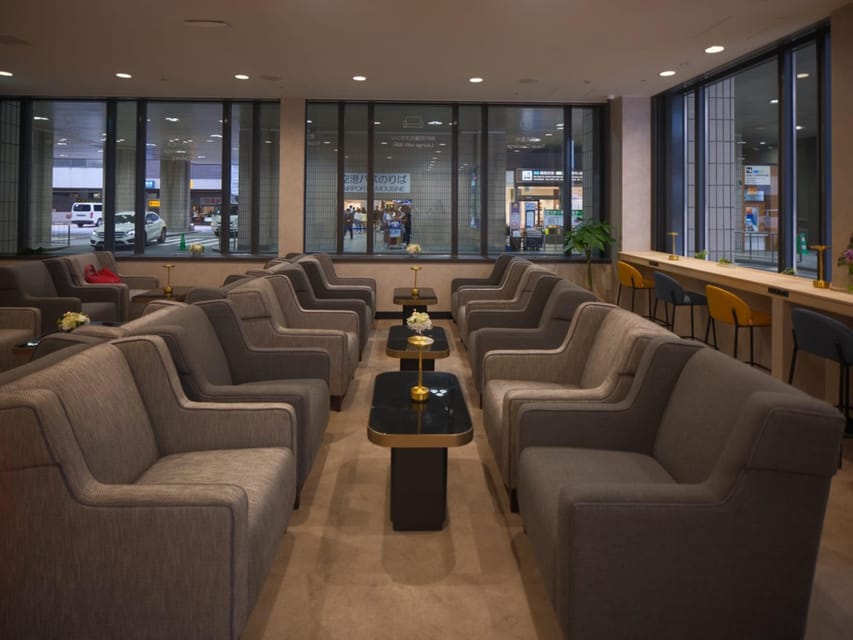 Osaka Umeda City Terminal: Premium Lounge Entry - Amenities Available