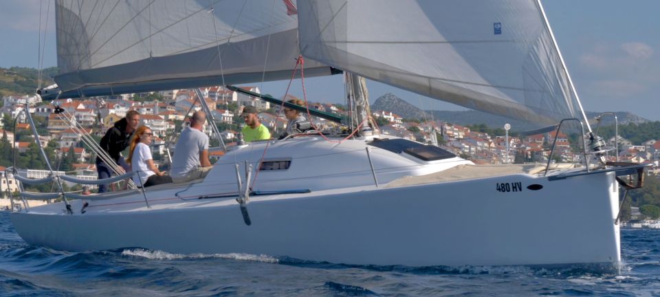 Paklinski Islands: Hvar Half-Day Morning Sailing Tour - On-board Activities