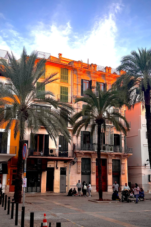 Palma Authentically. City Tour Away From Mass Tourism - Picturesque Alleyways and Architecture