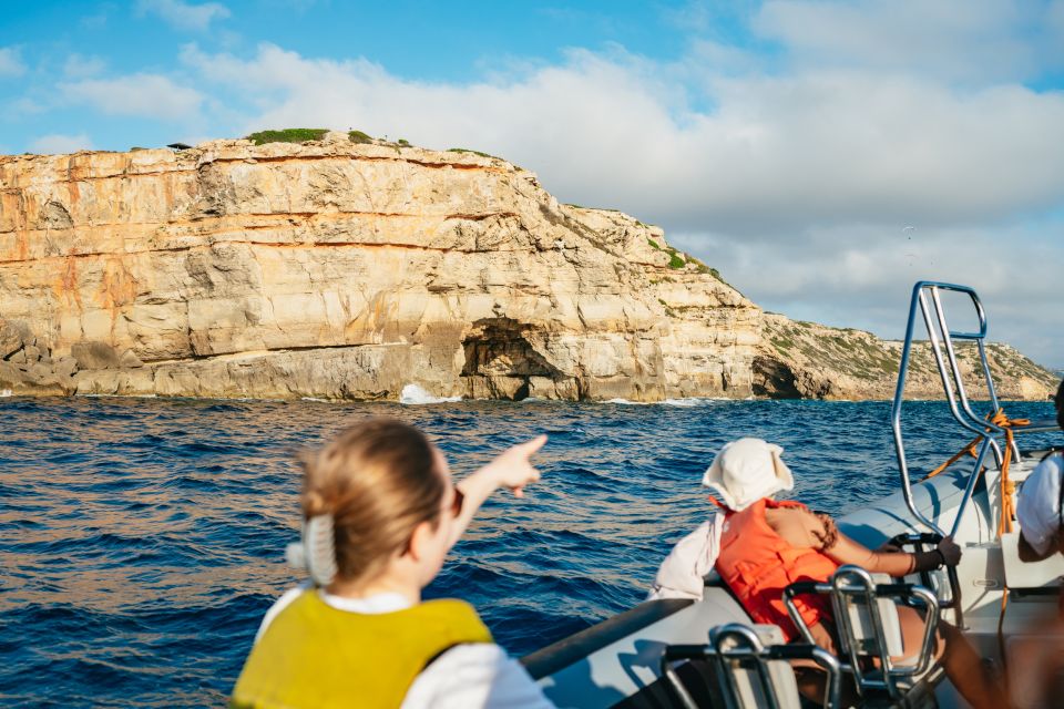 Palma Bay: 1-Hour Speedboat Adventure - Restrictions and Requirements