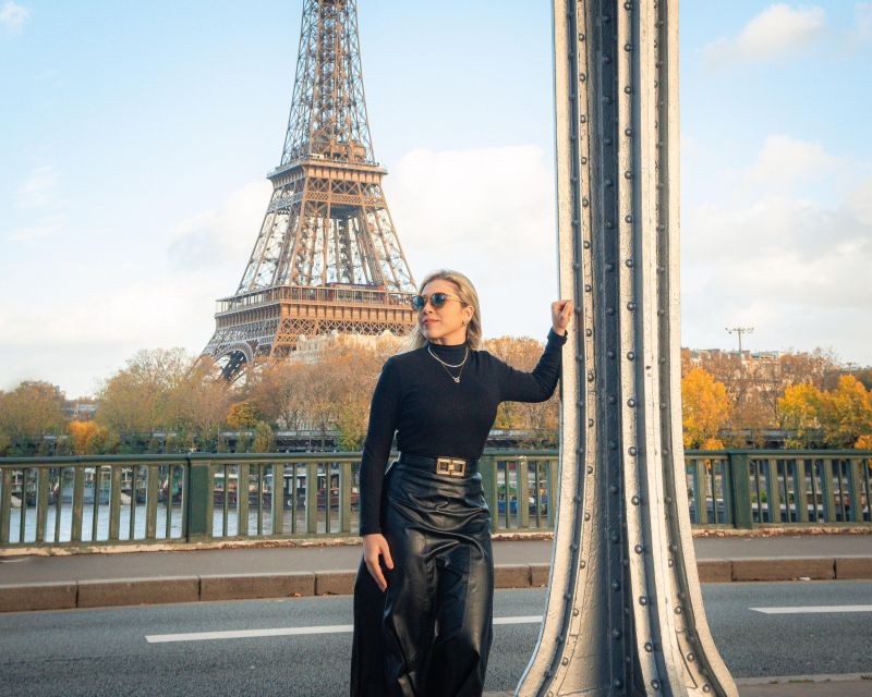 Paris: Professional Photoshoot With the Eiffel Tower - Language Options