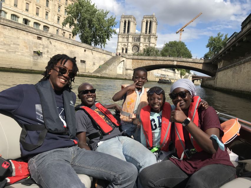 Paris: Seine River Private Cruise - Boat Features and Amenities