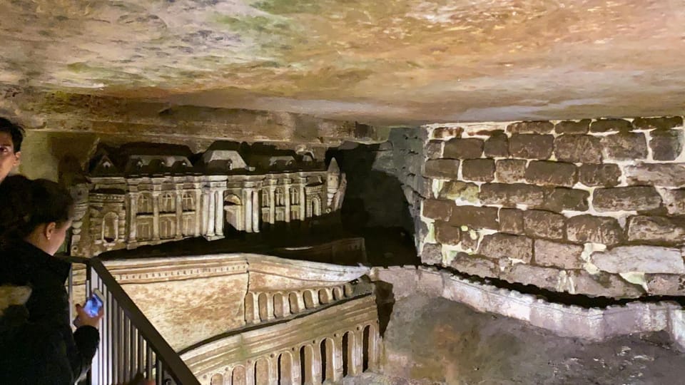 Paris: Small-Group Catacombs Tour With Skip-The-Line Entry - Itinerary and Meeting Location