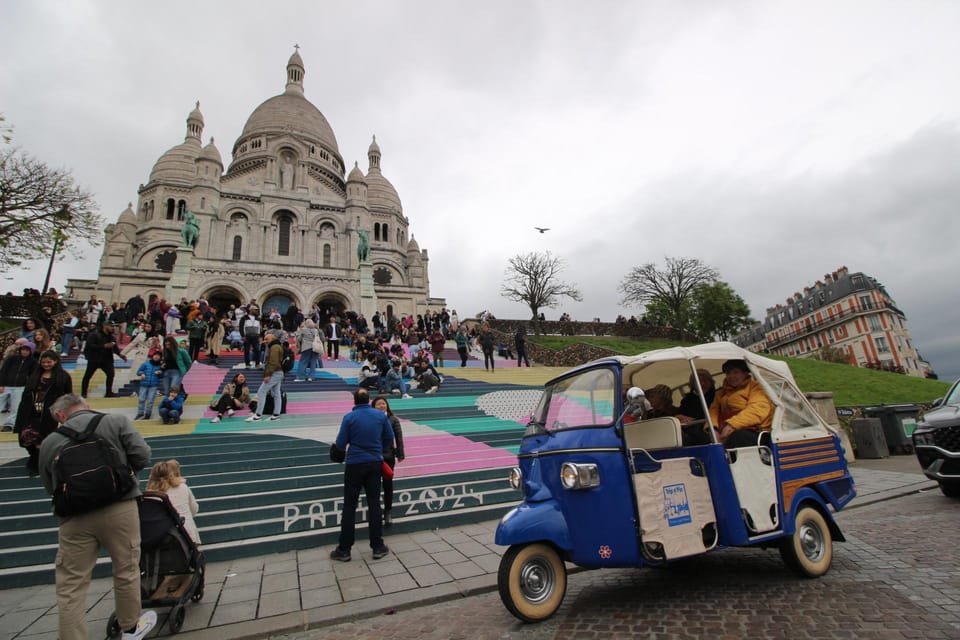 Paris: Tuk Tuk Photoshoot With Printed Photos - Photoshoot Experience