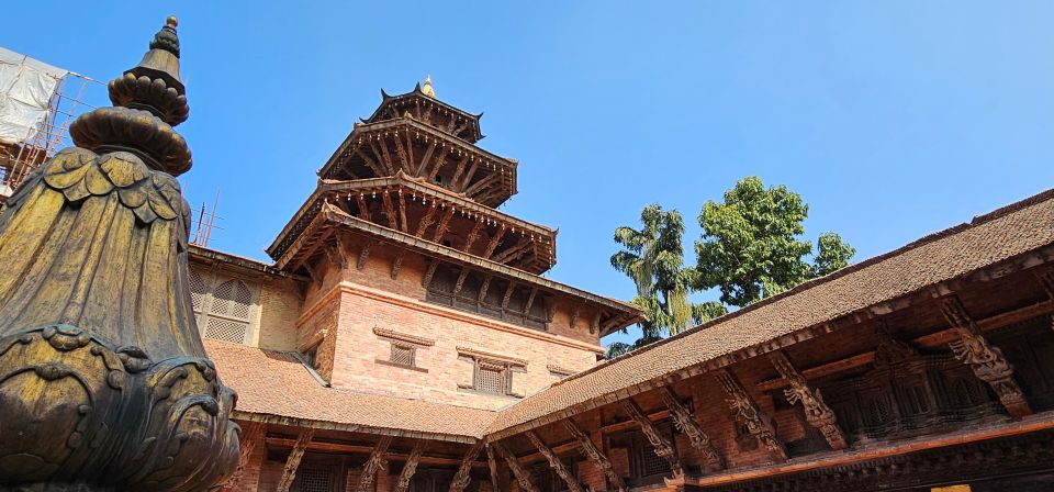 Patan and Bhaktapur City Full Day Tour - Exploring Bhaktapur