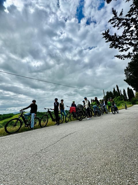 Peccioli: Bachelorette Party on Bicycle in Tuscany - Participant Restrictions and Safety