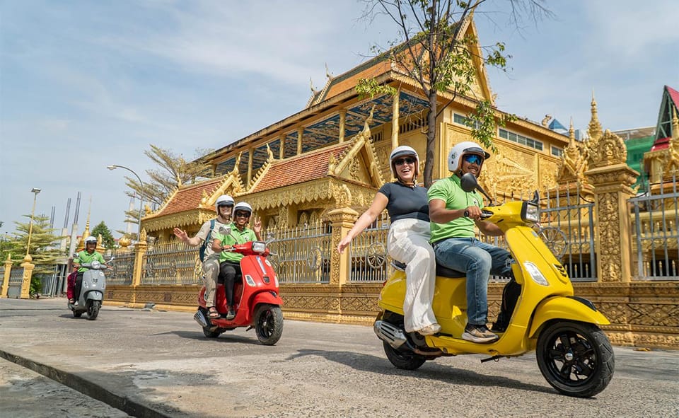 Phnom Penh City Tour by Vespa - Exploring the Royal Palace