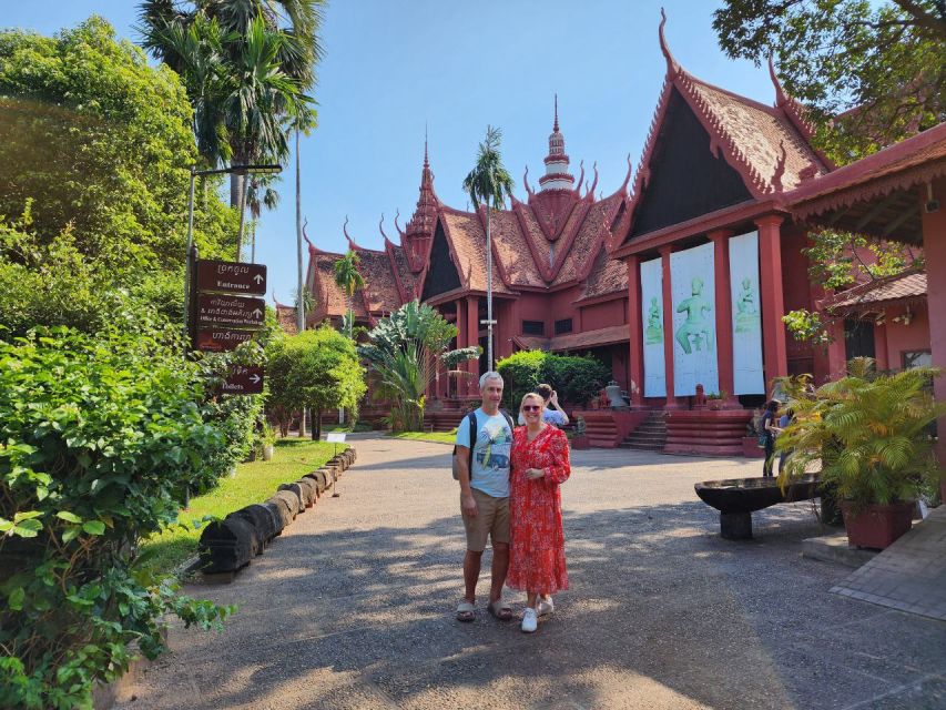 Phnom Penh: City Tour With S21 and Killing Fields - Lunch Options