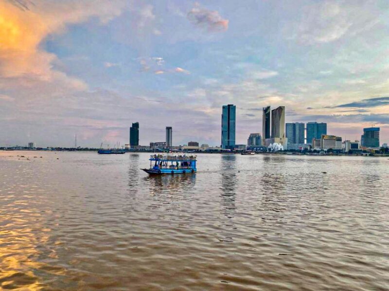 Phnom Penh: Mekong River Sunset Cruise and Tuk Tuk Ride - Sights Along the Mekong River