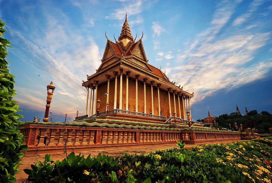 Phnom Penh: Phnom Oudong & Koh Chen Village - Lunch Include - Hiking for Scenic Views