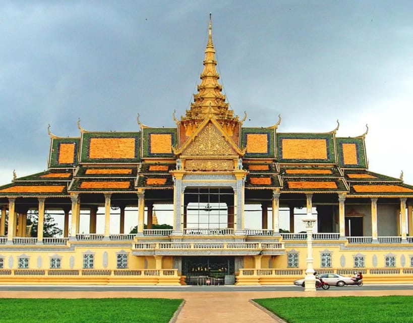 Phnom Penh: Private Airport Transfer - Driver Details