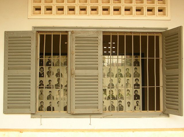 Phnom Penh Private Tour Tuol Sleng & Choeng Ek Killing Field - Participant Experience