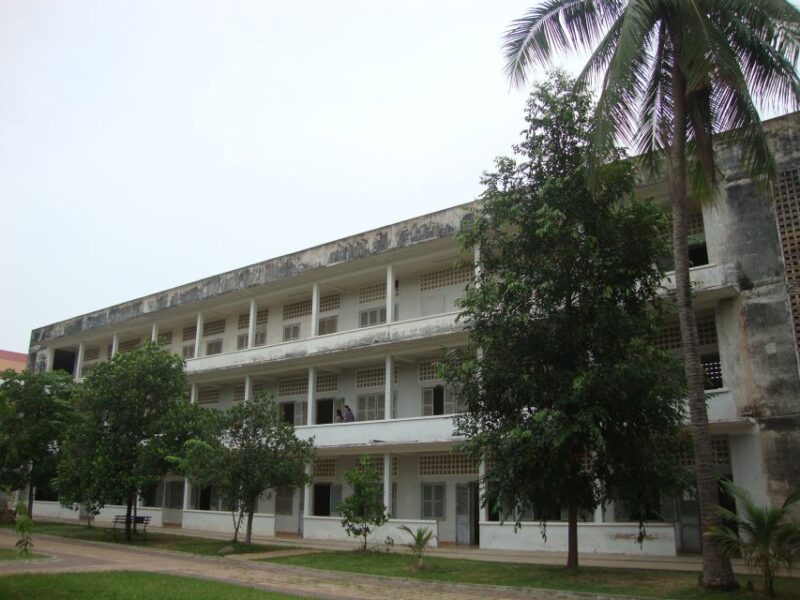 Phnom Penh: S-21 Prison and Killing Fields Half-Day Tour - Historical Significance