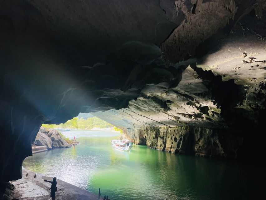 Phong Nha National Park Tour: Phong Nha Cave & Paradise Cave - Discovering Phong Nha Cave