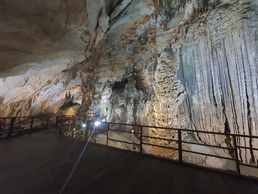 Phong Nha & Paradise Cave - All Inclusive With Spanish Guide - Dining Experience