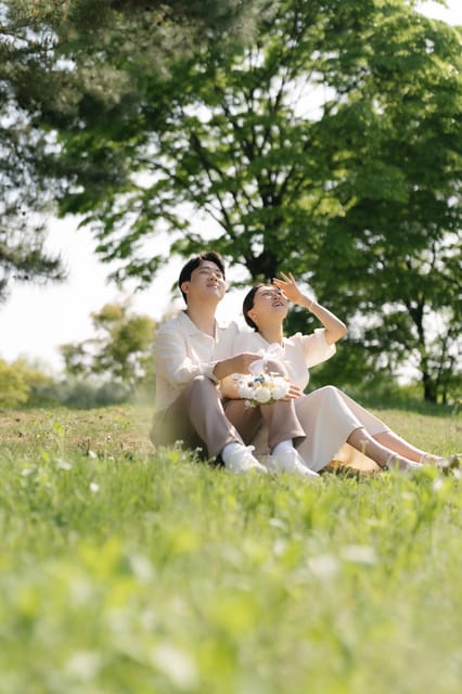 Photography: Personalized Seoul Snapshots - Capturing Memorable Moments